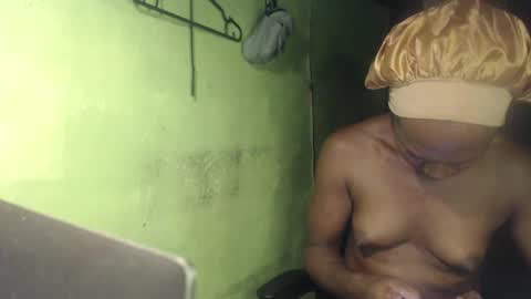 Snapshot of blackasiancockts chatting on September 2025 02:05:01 AM Crystal online show from September 2025 02:05:01 AM