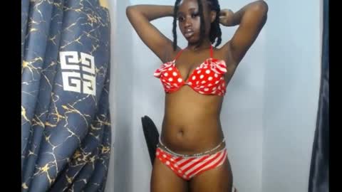 Snapshot of blackbeauty60 chatting on June 2026 06:33:02 PM lela online show from June 2026 06:33:02 PM