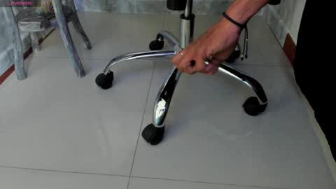 Nina online show from January 2025 10:24:01 PM