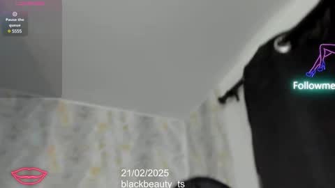 Nina online show from February 2025 01:44:01 PM