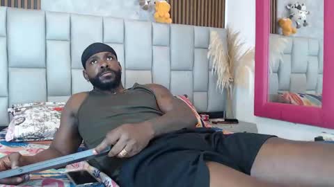 Snapshot of blackemperador chatting on November 2025 03:30:01 AM Black Emperador online show from November 2025 03:30:01 AM