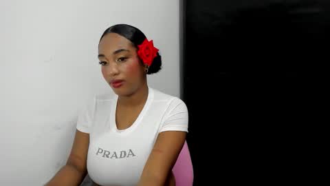 Shophie White online show from October 2025 05:57:02 PM