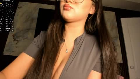 Snapshot of blackmilk_01 chatting on June 2026 04:17:02 AM Karina online show from June 2026 04:17:02 AM