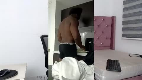 Twtter 1MikeBeckford            Onlyfns beckfordmike online show from November 2025 10:59:02 AM