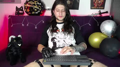 Snapshot of blackwolf_6 chatting on December 2024 11:16:02 PM Dave online show from December 2024 11:16:02 PM