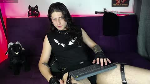 Snapshot of blackwolf_6 chatting on January 2025 11:27:01 PM Dave online show from January 2025 11:27:01 PM
