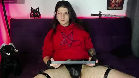 Snapshot of blackwolf_6 chatting on January 2025 04:49:02 AM Dave online show from January 2025 04:49:02 AM
