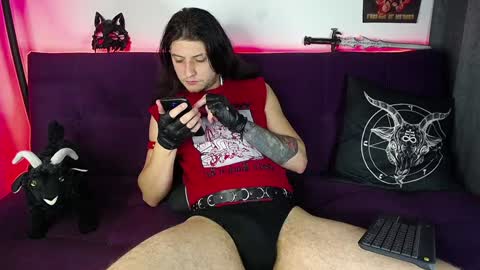 Snapshot of blackwolf_6 chatting on January 2025 02:11:01 AM Dave online show from January 2025 02:11:01 AM