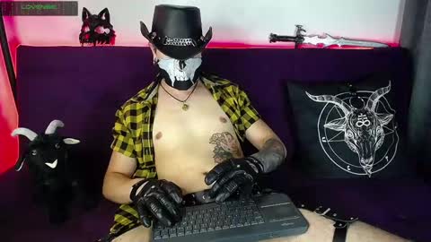 Snapshot of blackwolf_6 chatting on February 2025 10:58:01 PM Dave online show from February 2025 10:58:01 PM