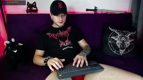 Snapshot of blackwolf_6 chatting on February 2025 12:38:02 AM Dave online show from February 2025 12:38:02 AM