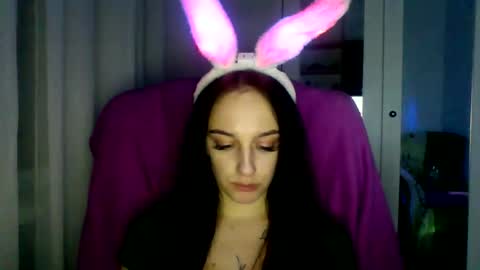 Snapshot of blacky_berry chatting on January 2025 06:38:01 PM Ivy online show from January 2025 06:38:01 PM