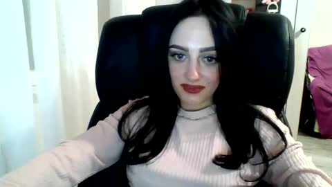 Snapshot of blacky_berry chatting on January 2025 10:18:01 PM Ivy online show from January 2025 10:18:01 PM