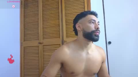 blade_miller_ online show from June 2026 02:33:01 PM