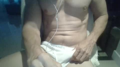 Snapshot of bladin22 chatting on July 2026 10:35:01 AM bladin22 online show from July 2026 10:35:01 AM