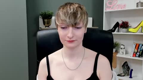 Snapshot of blair_erotic chatting on September 2025 07:23:01 AM Blair online show from September 2025 07:23:01 AM