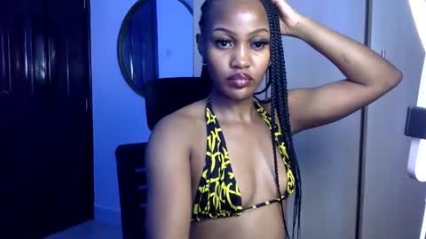 Snapshot of blaxbird chatting on October 2025 02:57:02 AM Hot ronn online show from October 2025 02:57:02 AM