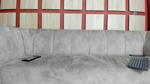 The Best Models online show from February 2025 12:19:02 AM