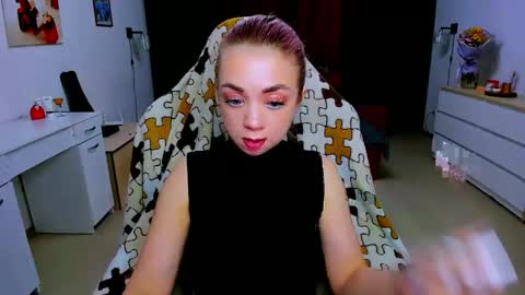 Snapshot of blinkofeyess chatting on February 2025 12:17:01 PM Nicole online show from February 2025 12:17:01 PM