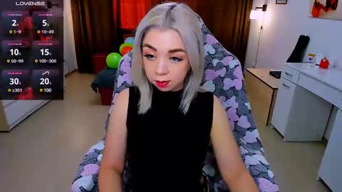 Snapshot of blinkofeyess chatting on February 2025 11:40:02 AM Nicole online show from February 2025 11:40:02 AM