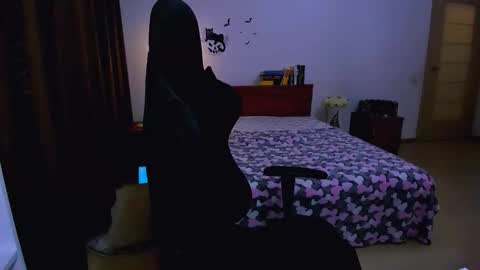 Snapshot of blinkofeyess chatting on November 2025 03:07:02 PM Nicole online show from November 2025 03:07:02 PM