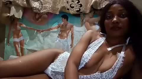 Lola online show from November 2025 01:49:01 AM