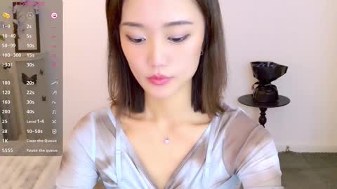 YoYo online show from November 2025 05:21:01 AM