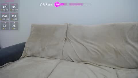 Snapshot of blond_woman chatting on November 2025 06:08:01 PM Karina online show from November 2025 06:08:01 PM