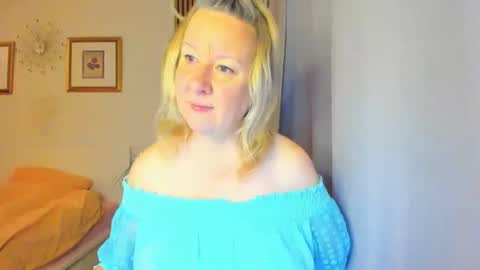 Nicole online show from December 2024 06:14:01 AM