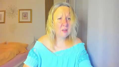 Nicole online show from December 2024 05:48:01 AM