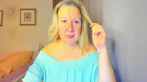Nicole online show from December 2024 05:11:02 AM