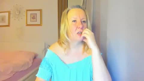 Nicole online show from December 2024 02:36:02 PM