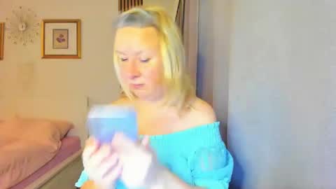 Nicole online show from January 2025 04:18:01 PM