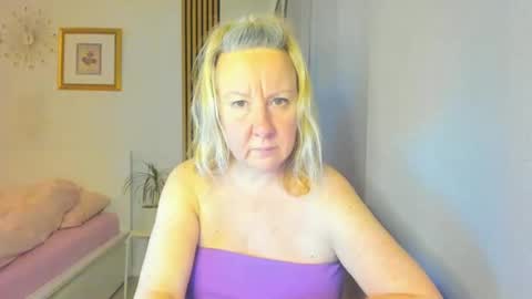 Nicole online show from January 2025 07:23:02 PM