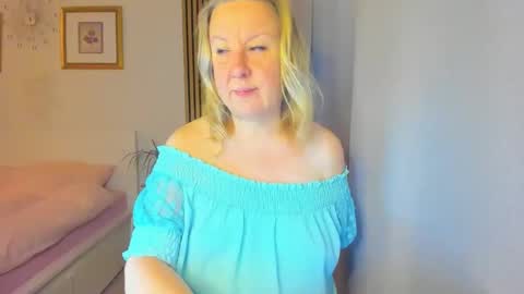 Nicole online show from January 2025 05:15:02 AM
