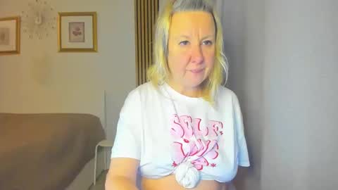 Nicole online show from January 2025 08:15:02 PM