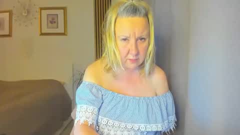 Nicole online show from January 2025 05:02:02 PM