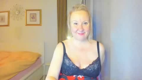 Nicole online show from February 2025 07:40:02 PM