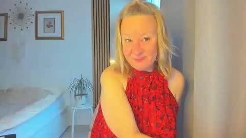 Nicole online show from March 2025 05:16:01 AM