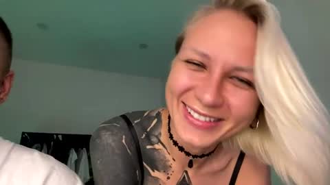 Snapshot of blonde_fuck_couple chatting on June 2026 12:19:01 AM blonde_fuck_couple online show from June 2026 12:19:01 AM