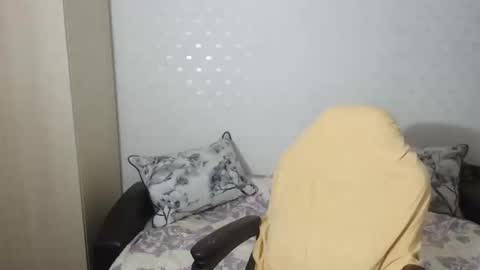 Mr Blond online show from February 2025 09:00:01 PM