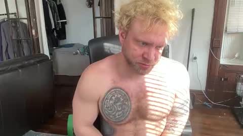 blondebluebear online show from April 2026 08:55:01 PM