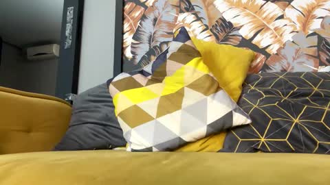 Snapshot of blondi_bondi chatting on January 2025 12:23:01 AM Viktoriia online show from January 2025 12:23:01 AM