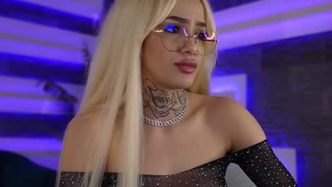 blondie_muller online show from November 2025 08:47:01 PM