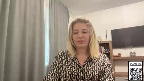 Snapshot of blondie_xoxoxo chatting on October 2025 07:49:02 AM blondie_xoxoxo online show from October 2025 07:49:02 AM