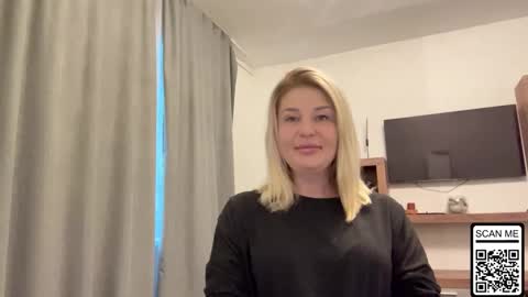 Snapshot of blondie_xoxoxo chatting on October 2025 08:22:02 AM blondie_xoxoxo online show from October 2025 08:22:02 AM