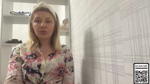 blondie_xoxoxo online show from November 2025 06:23:02 PM