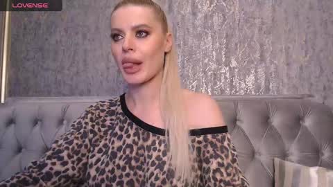 Snapshot of blondiestarxxx chatting on January 2025 12:38:02 AM Helen online show from January 2025 12:38:02 AM