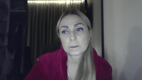 Iren online show from November 2025 03:02:01 PM