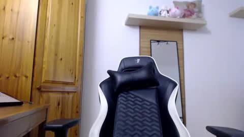 blondyelena online show from October 2025 08:02:02 AM