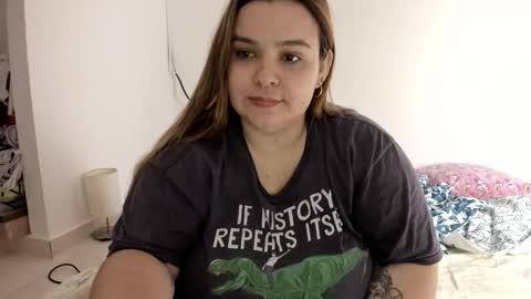 Snapshot of blondyliciousx chatting on December 2025 02:05:01 AM katartistic name online show from December 2025 02:05:01 AM